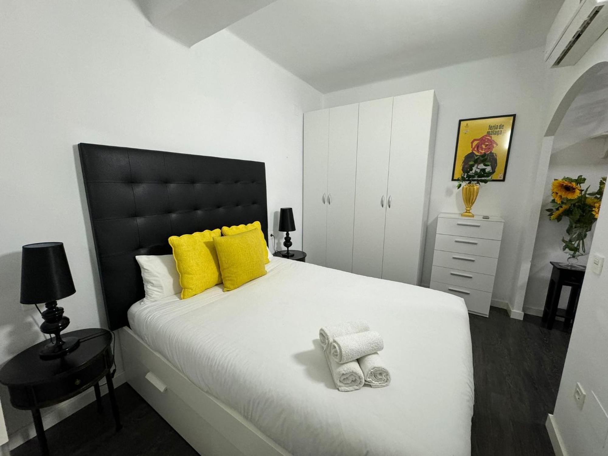 A 20 Pasos Del Museo Picasso Apartment Malaga Exterior photo